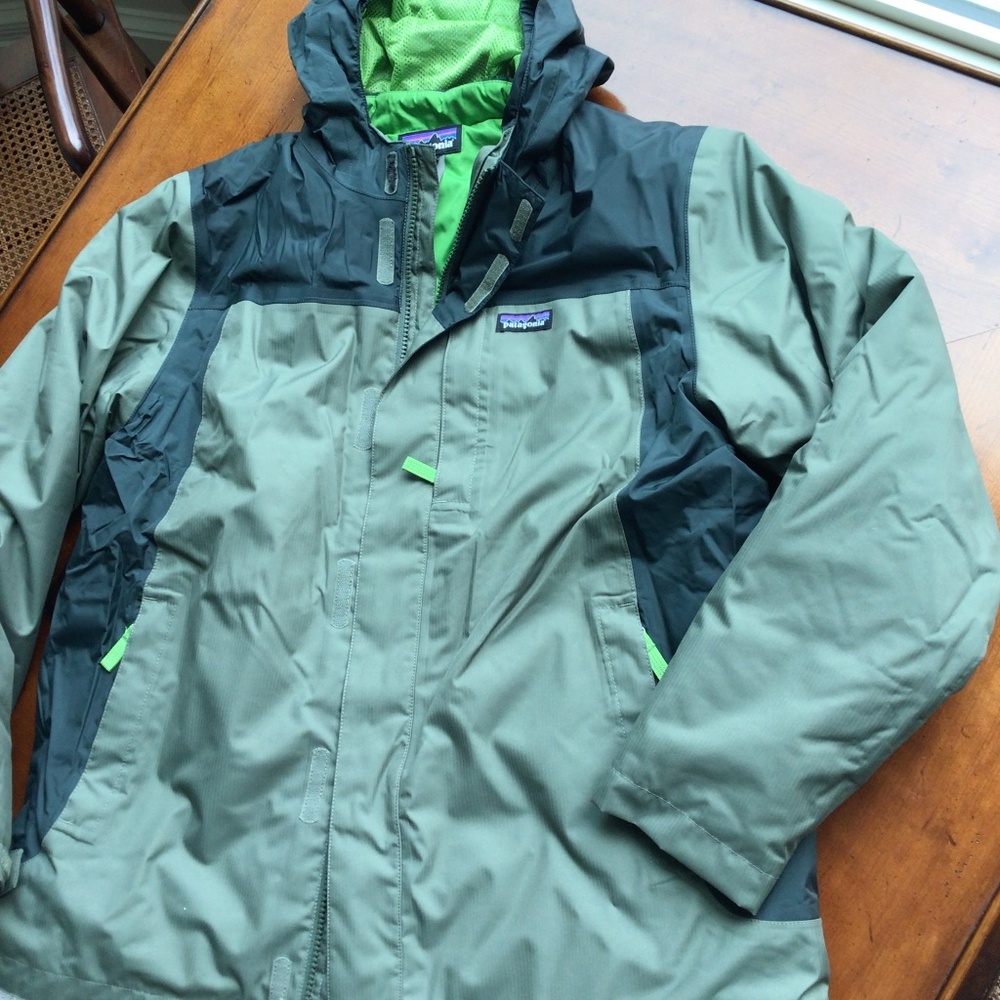Young men’s  Patagonia 3 in 1 jacket XXL (16-18)